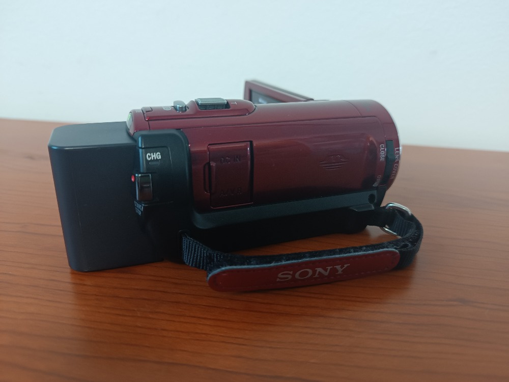 Digitální kamera Sony FDR-AXP33 - 3