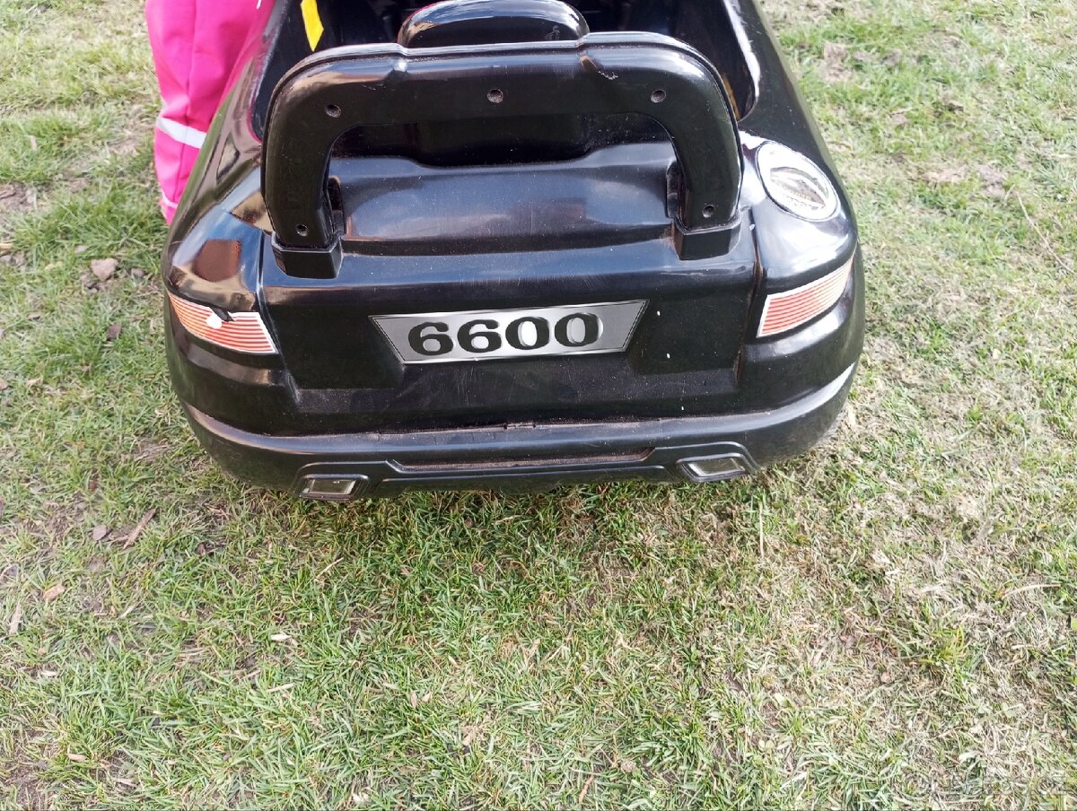 Auto na dálkové ovládání - 3