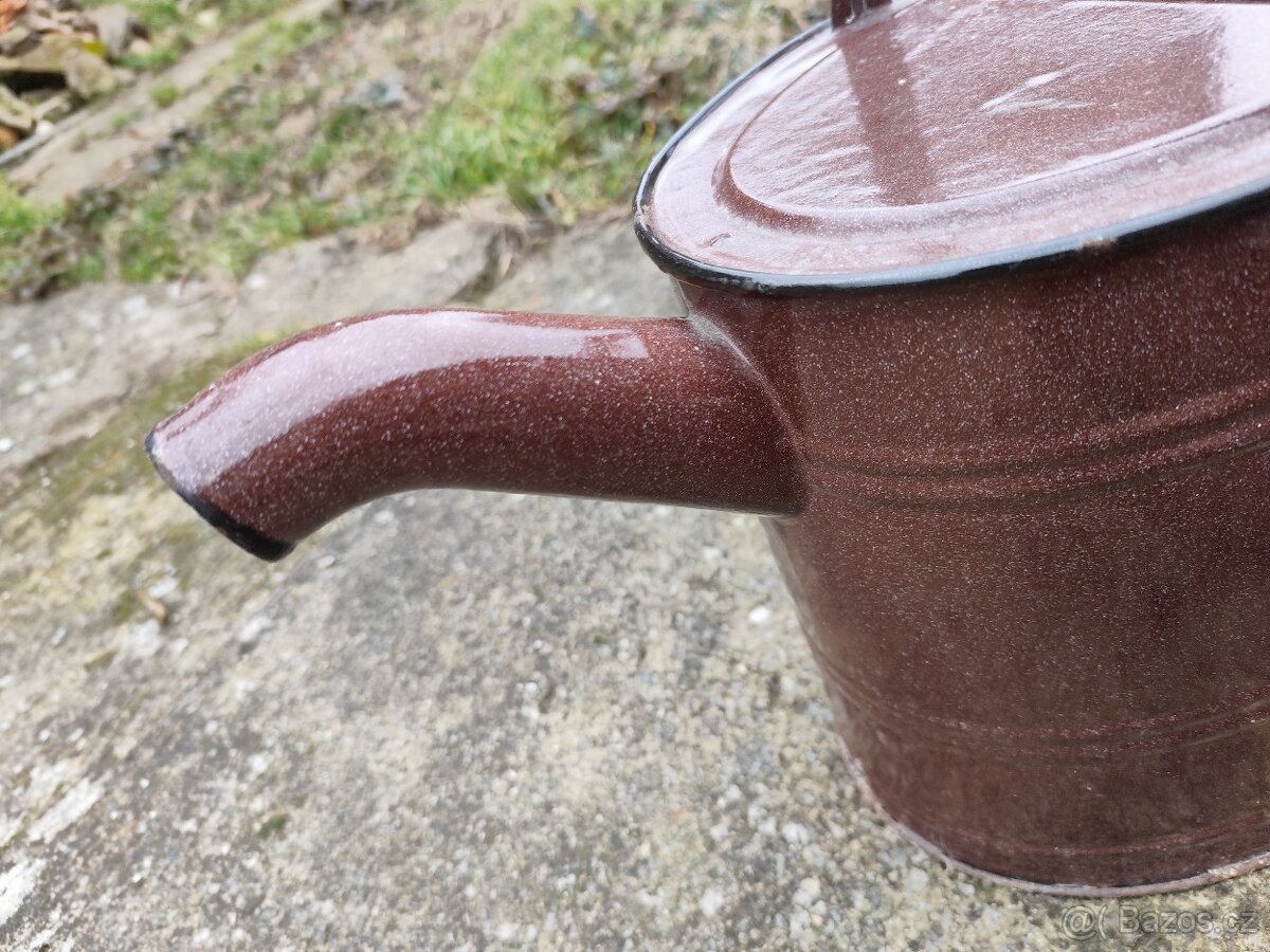 Smaltovaná konev - 3