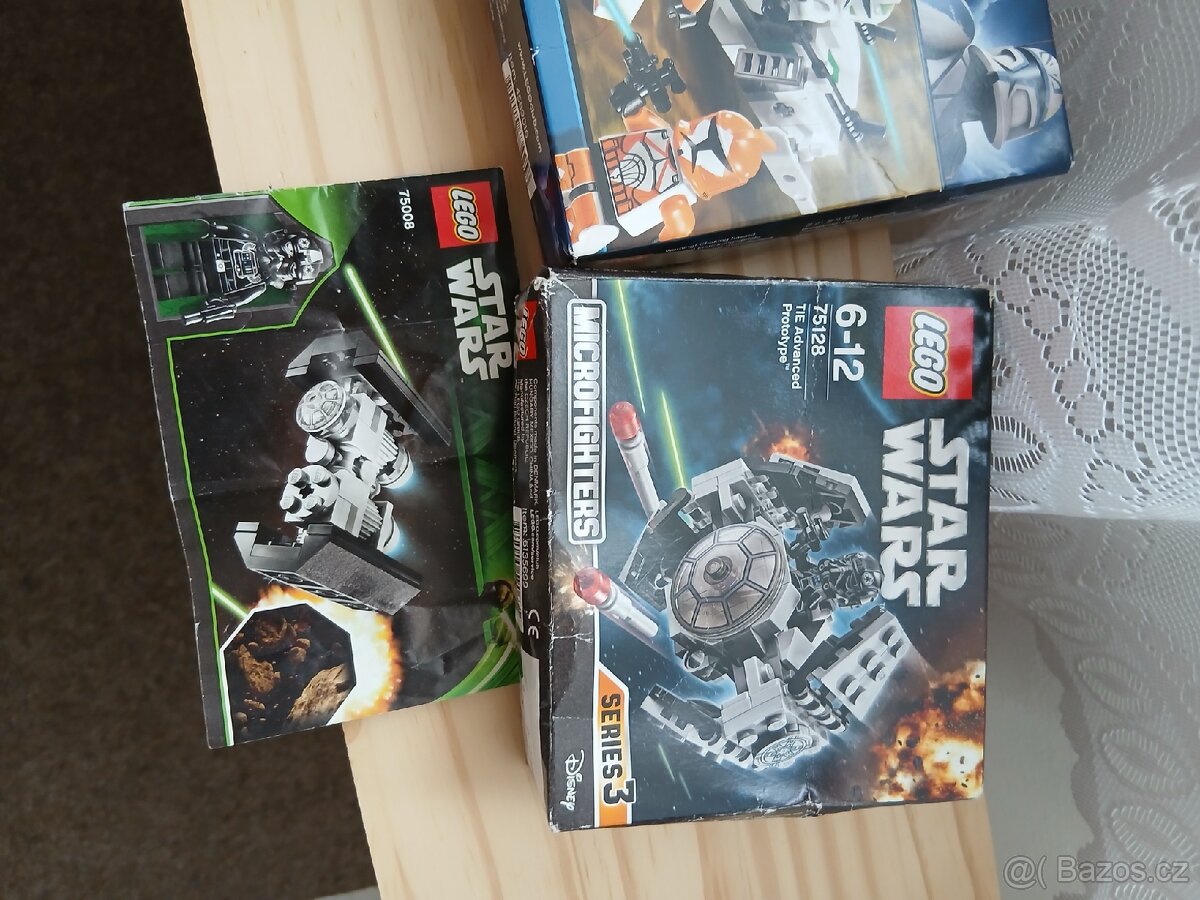 Krabice Lego s plánky - 3