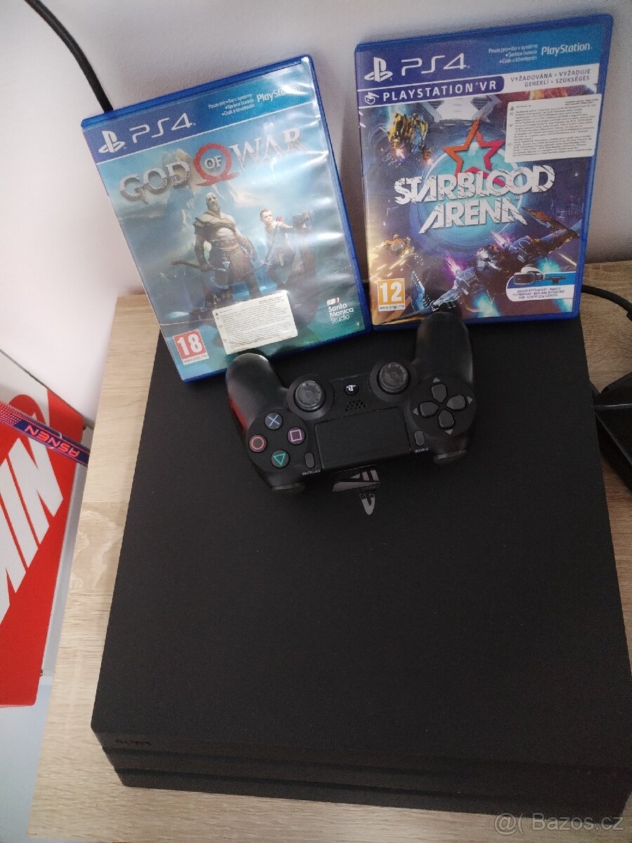 PS4 pro dvě hry a ovladač - 3