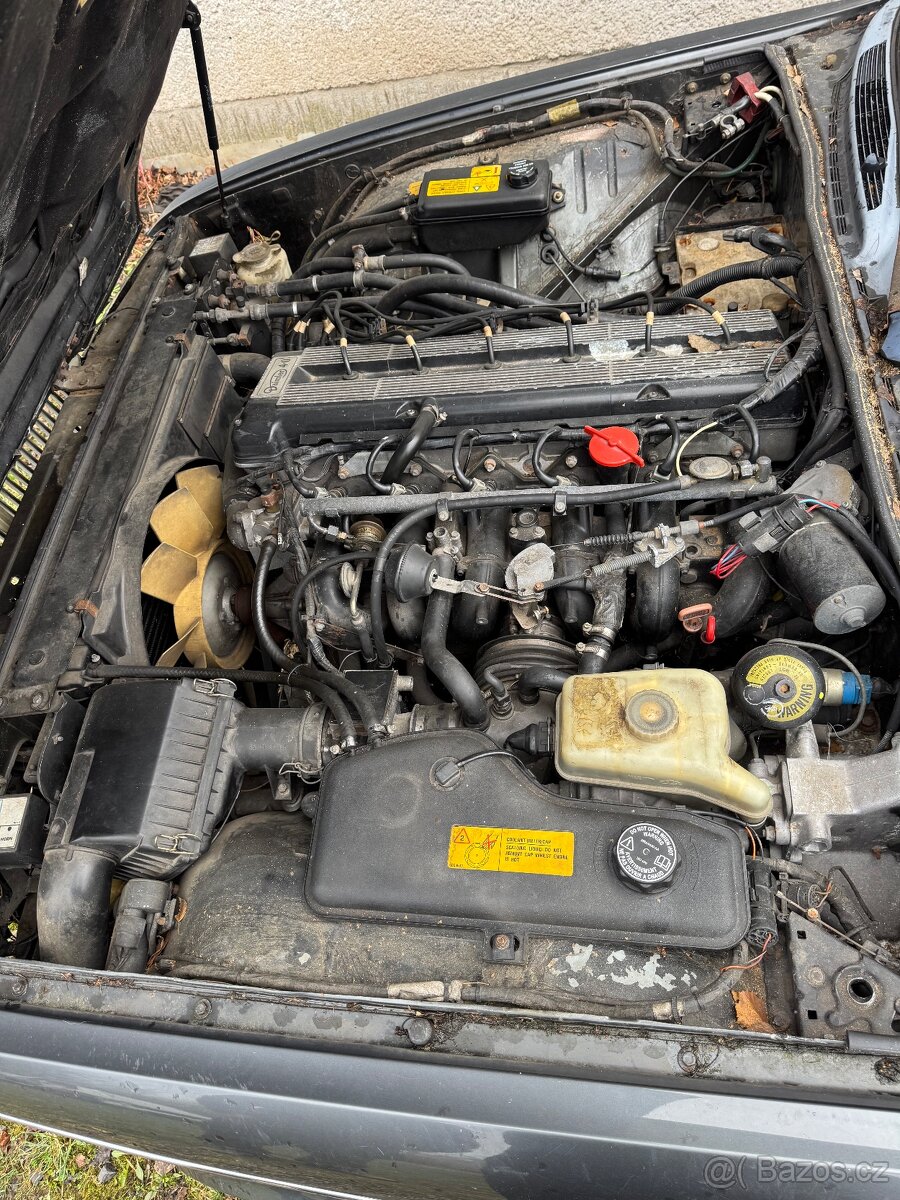 Jaguar XJ 40 - 3