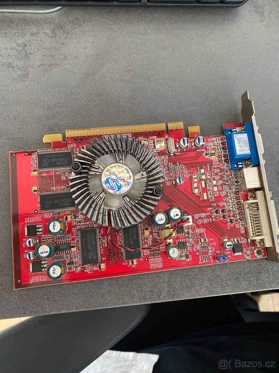 Grafická karta Sapphire ATI Radeon X550 – 256 MB, AGP - 3