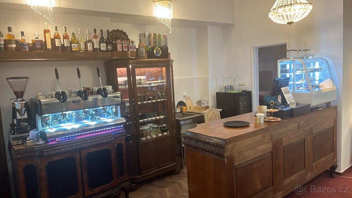 Historický sedací nábytek z období historismu (1820–1920) – - 3