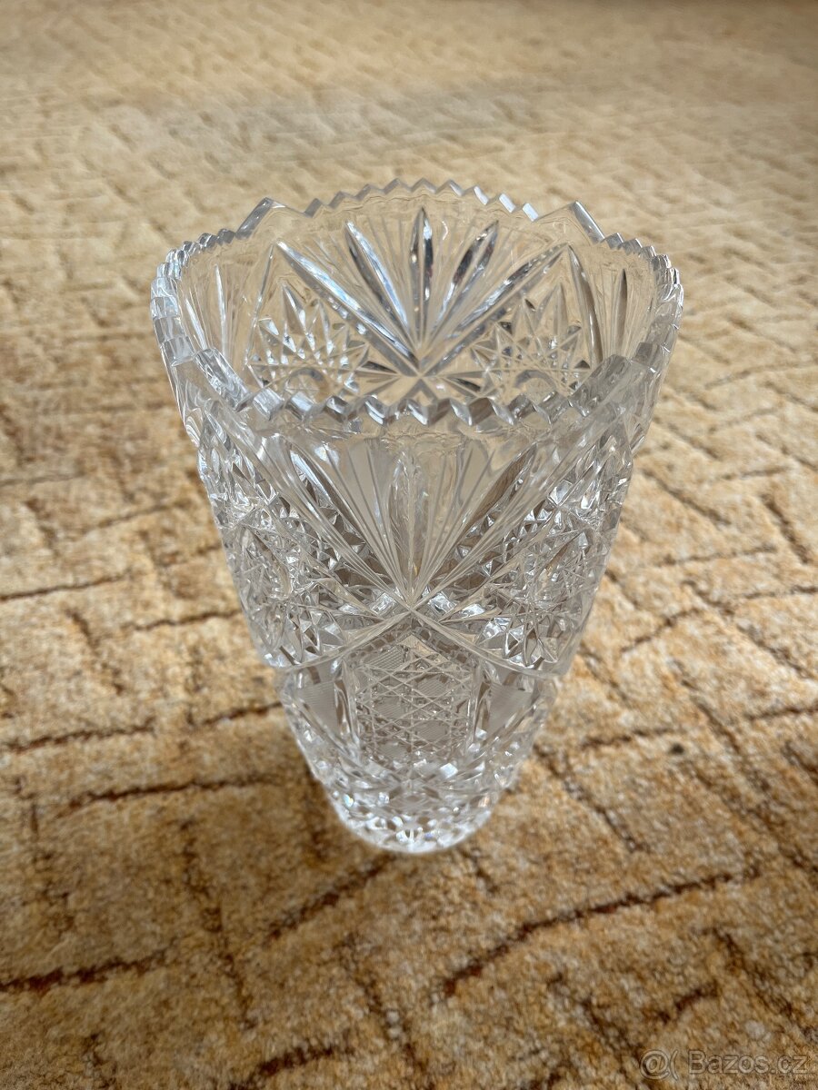 Krásné broušené Vázy 3ks - 3