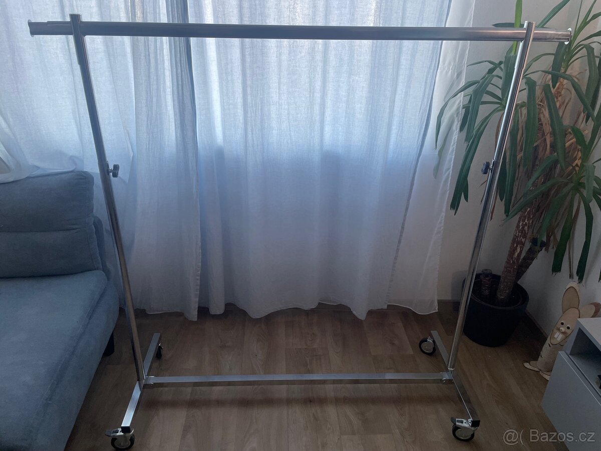 Stojan na oblečení - 3