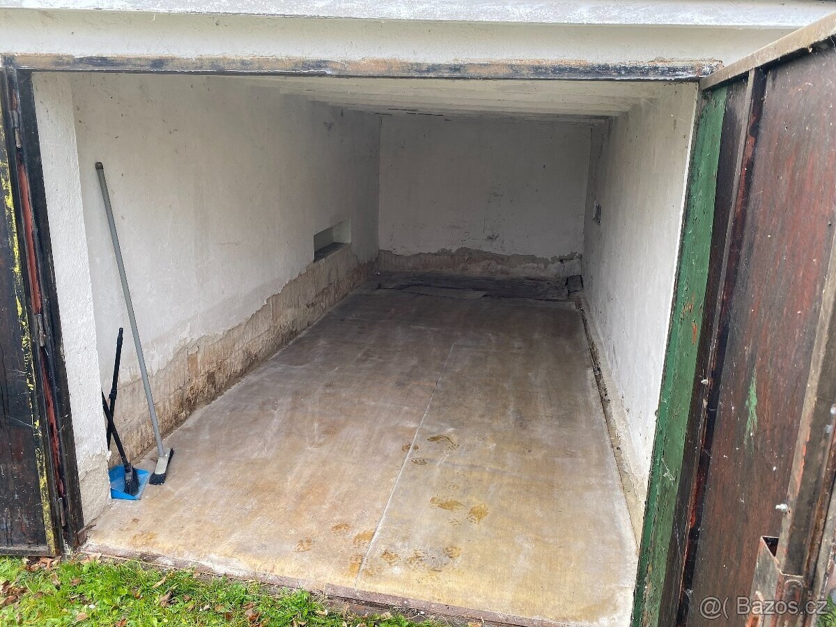 pronájem garáže České Budějovice Planá - 3