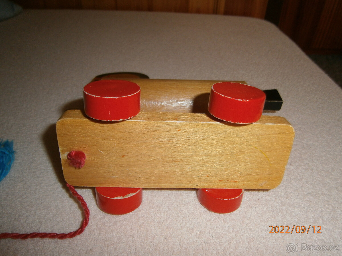 retro dřevěný koník,ryba - na kolečkách,tahací - 3