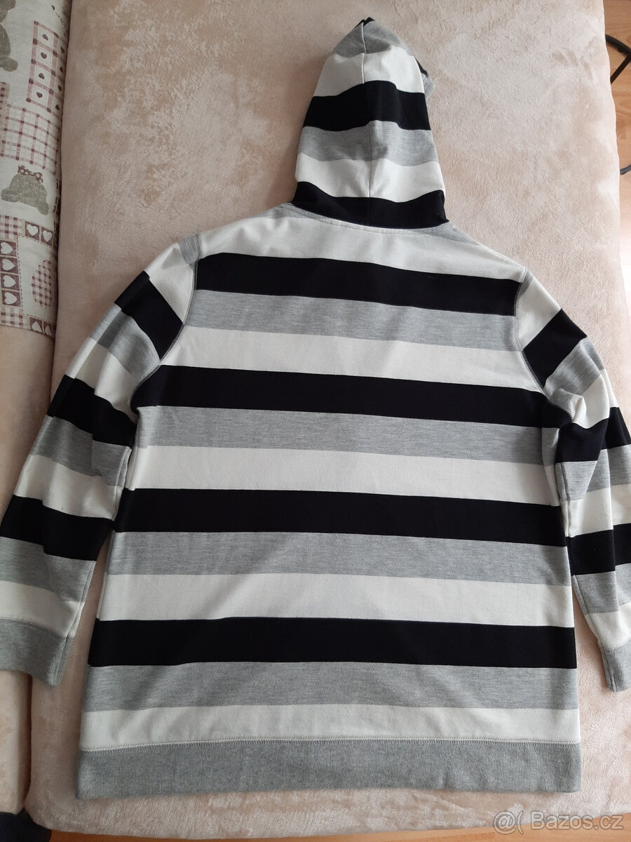 Mikina s kapucí - 3