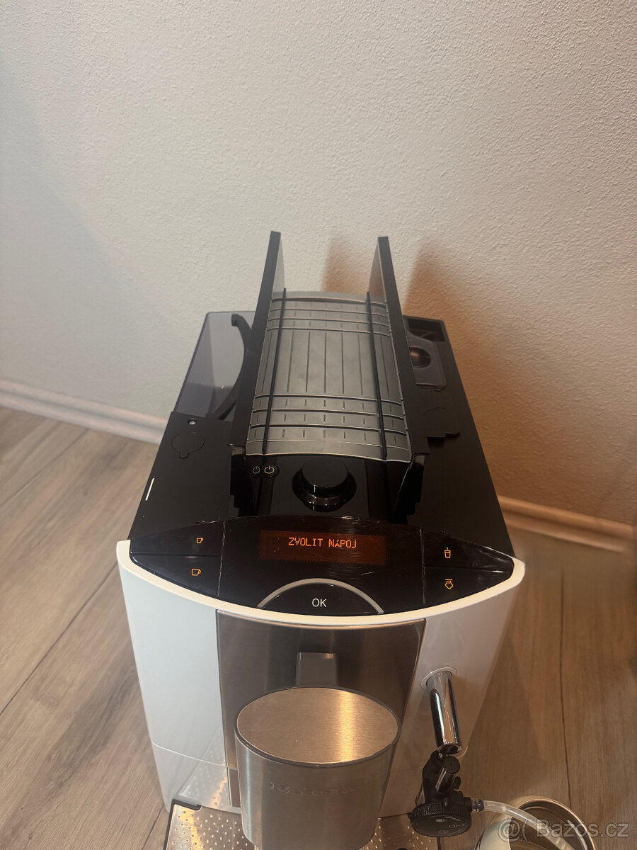 Automatický kávovar Miele na presso a mléčnou pěnu - 3