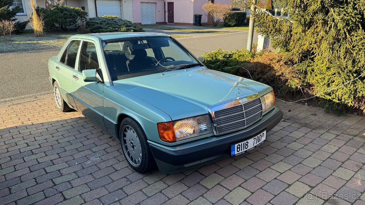 Mercedes Benz w201 190e - 3
