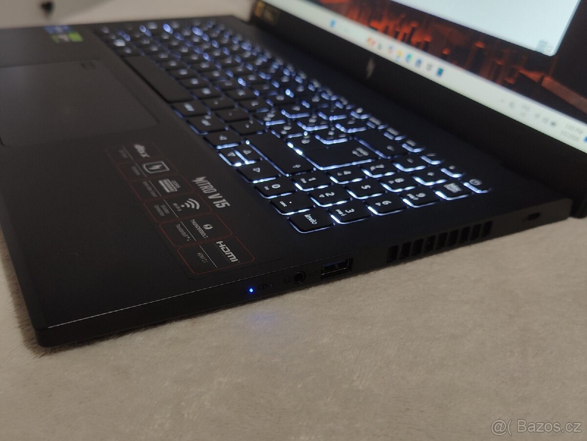 Herní notebook Acer nitro v15 z RTX 4050 - 3
