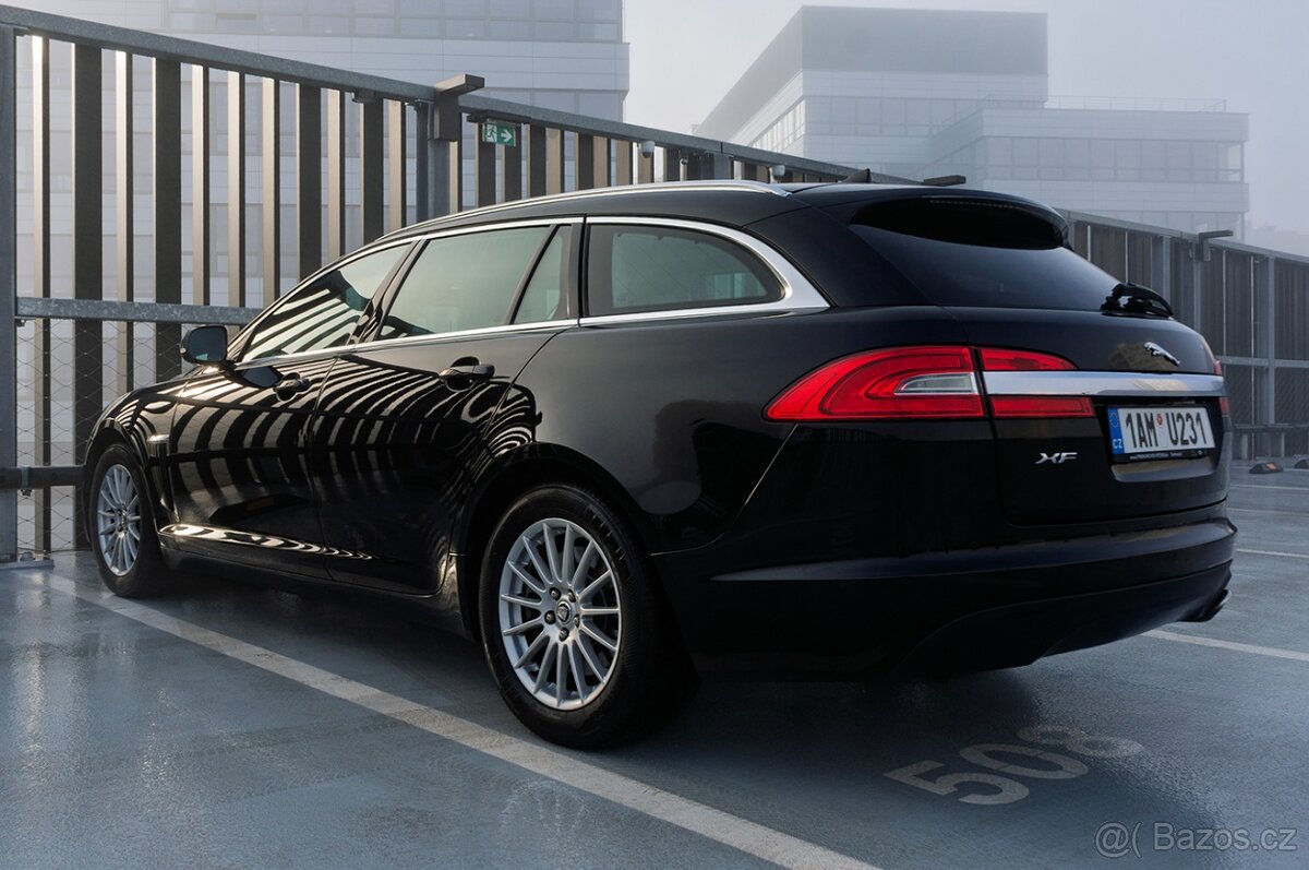 Jaguar XF 2.2D Sportbrake - 3