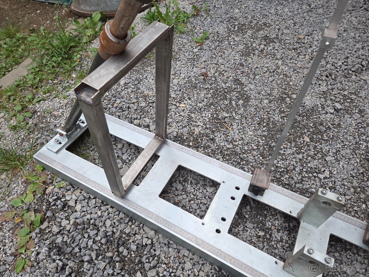 Rovnací rám - stolice - 3