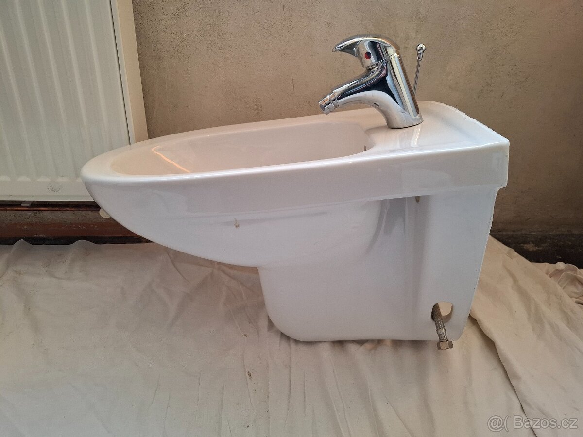 Závěsný bidet - 3