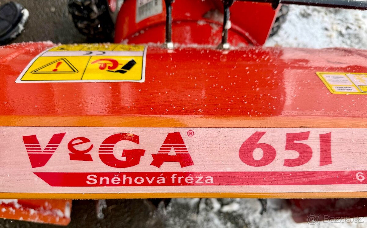 Sněhová fréza VEGA 651 - 3