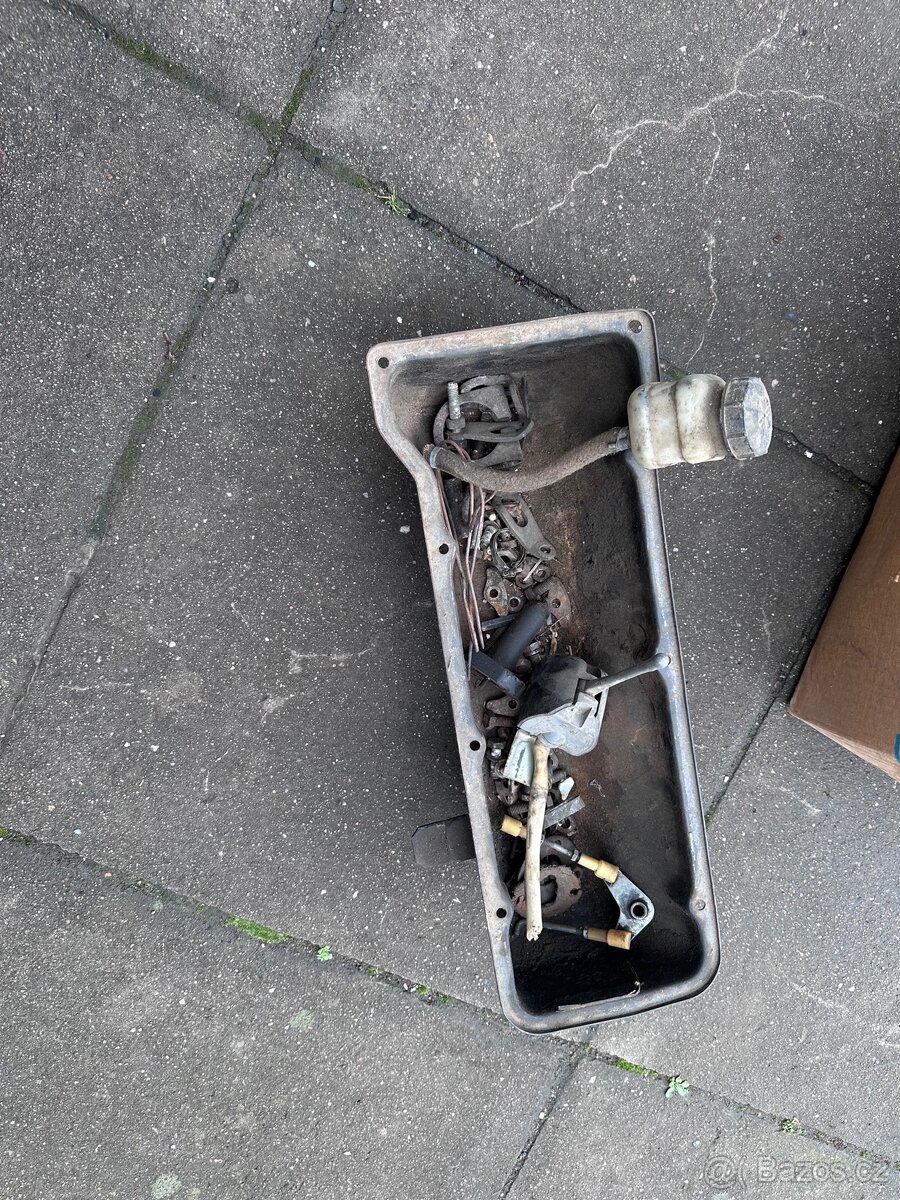 Náhradní díly - 3