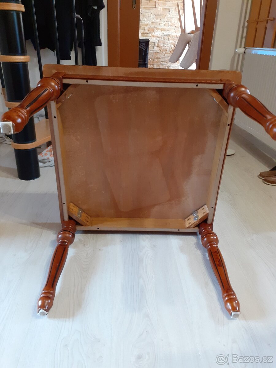 Prodáme konferenční stolek - 3