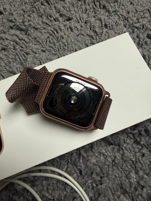 Apple Watch Series 5 - 3
