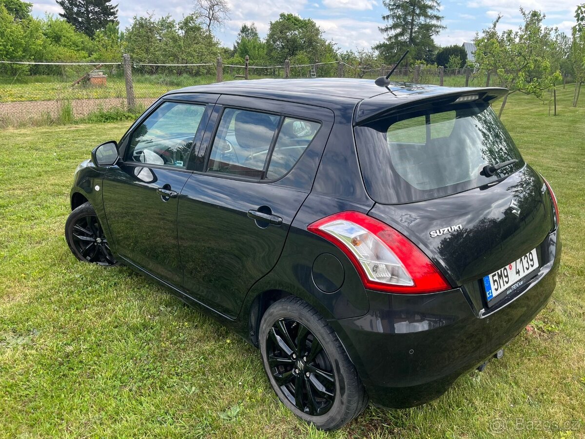 Suzuki Swift Black Edition - 3