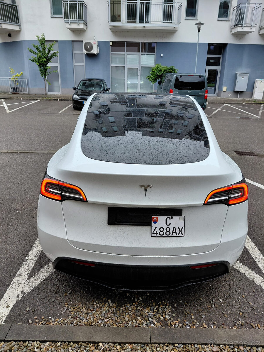 Tesla Y 2023- v záruke - 3