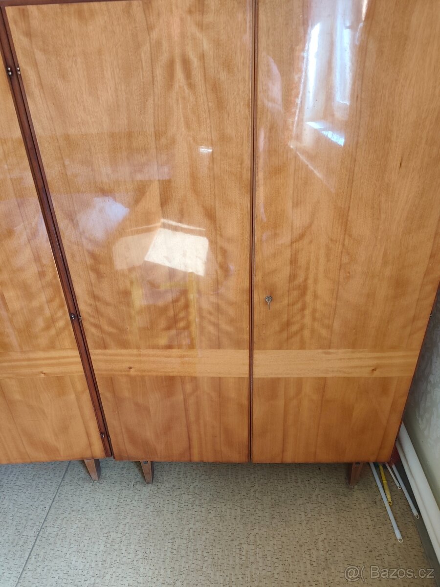 Skříně noční stolky postel - 3