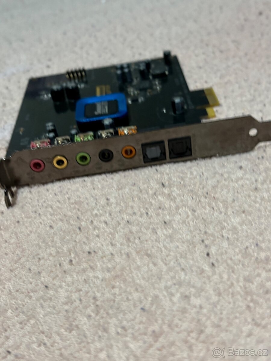 Soundblaster Soundcore 3D, paměti 4GB ddr3 - 3