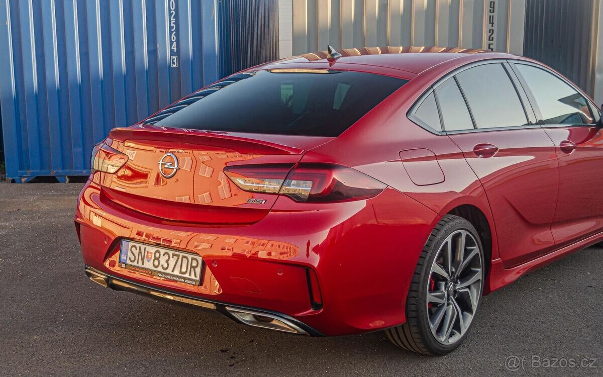 Opel Insignia GSi 2.0 4x4 A/T - 3
