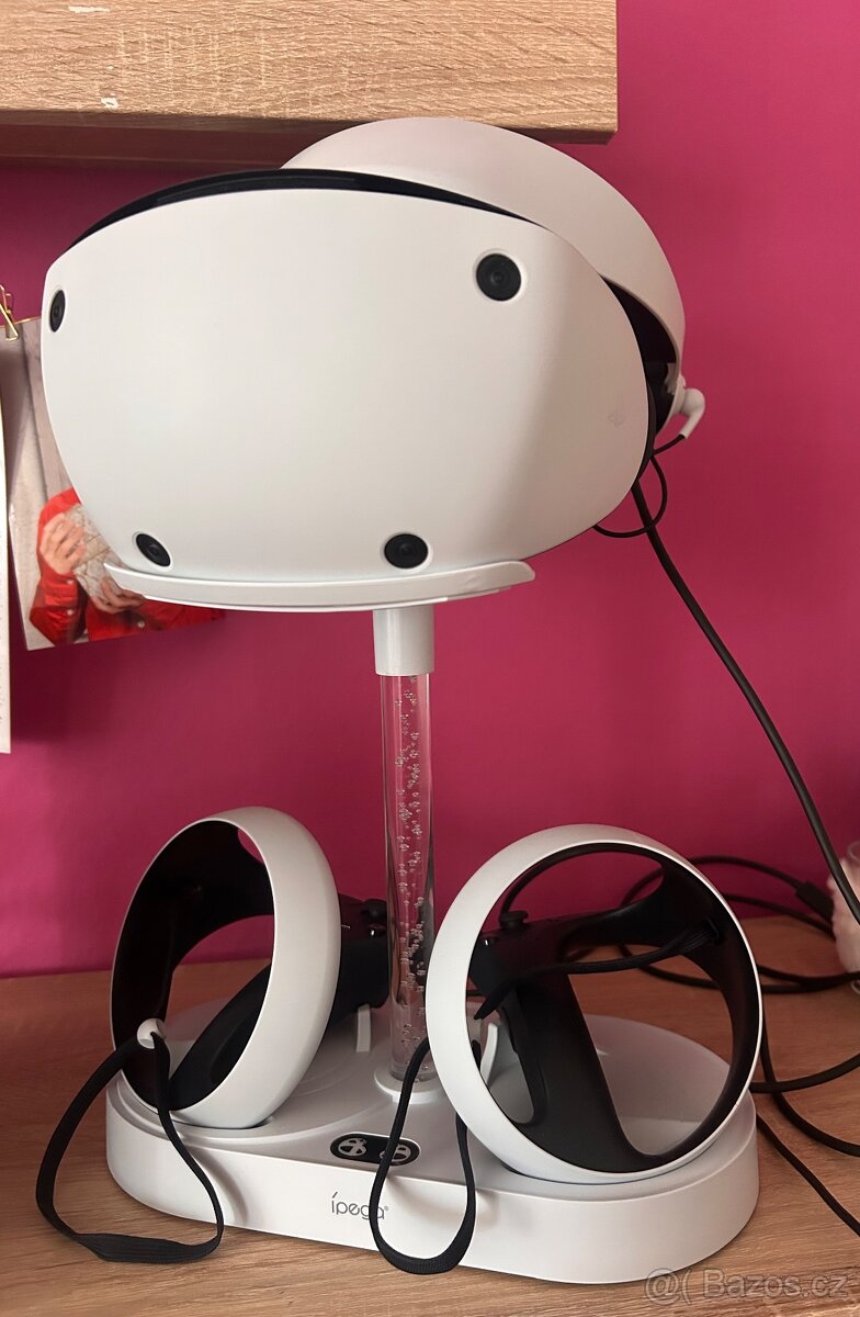 PlayStation VR2 (PS VR2) + nabíjecí/odkládací stojánek iPega - 3