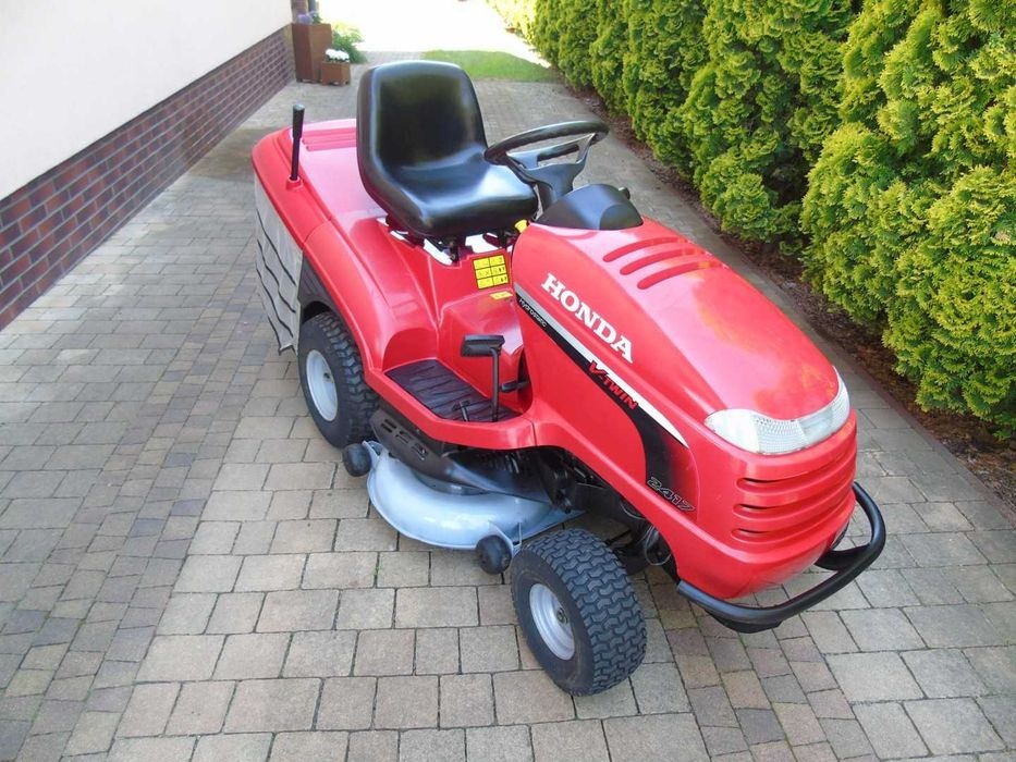 Zahradni traktor Honda 2417 akce 50tis - 3