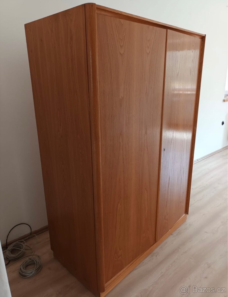Šatní skříň - 3