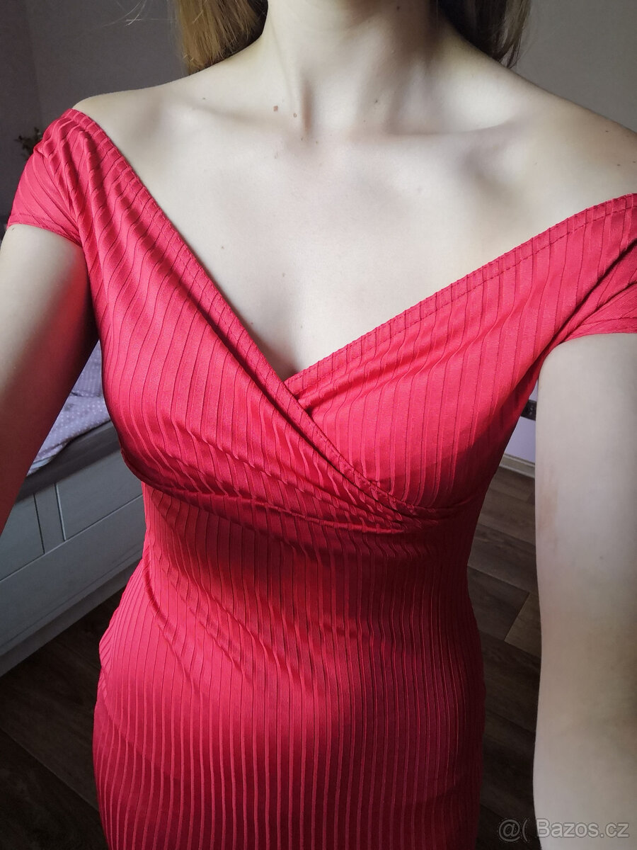 Červené šaty pod kolena se spadlými rameny - 3