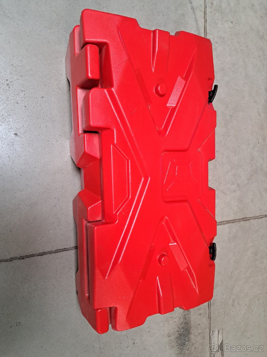 Univerzalní box Tesseract X