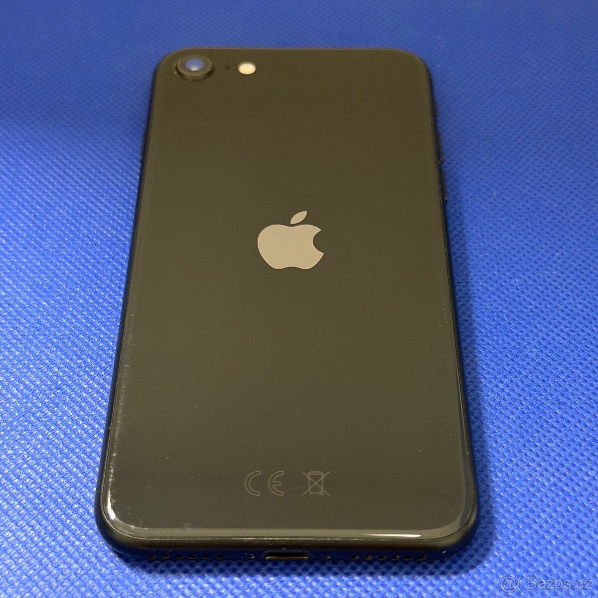 iPhone SE2020 64GB Space grey, pěkný stav - 3