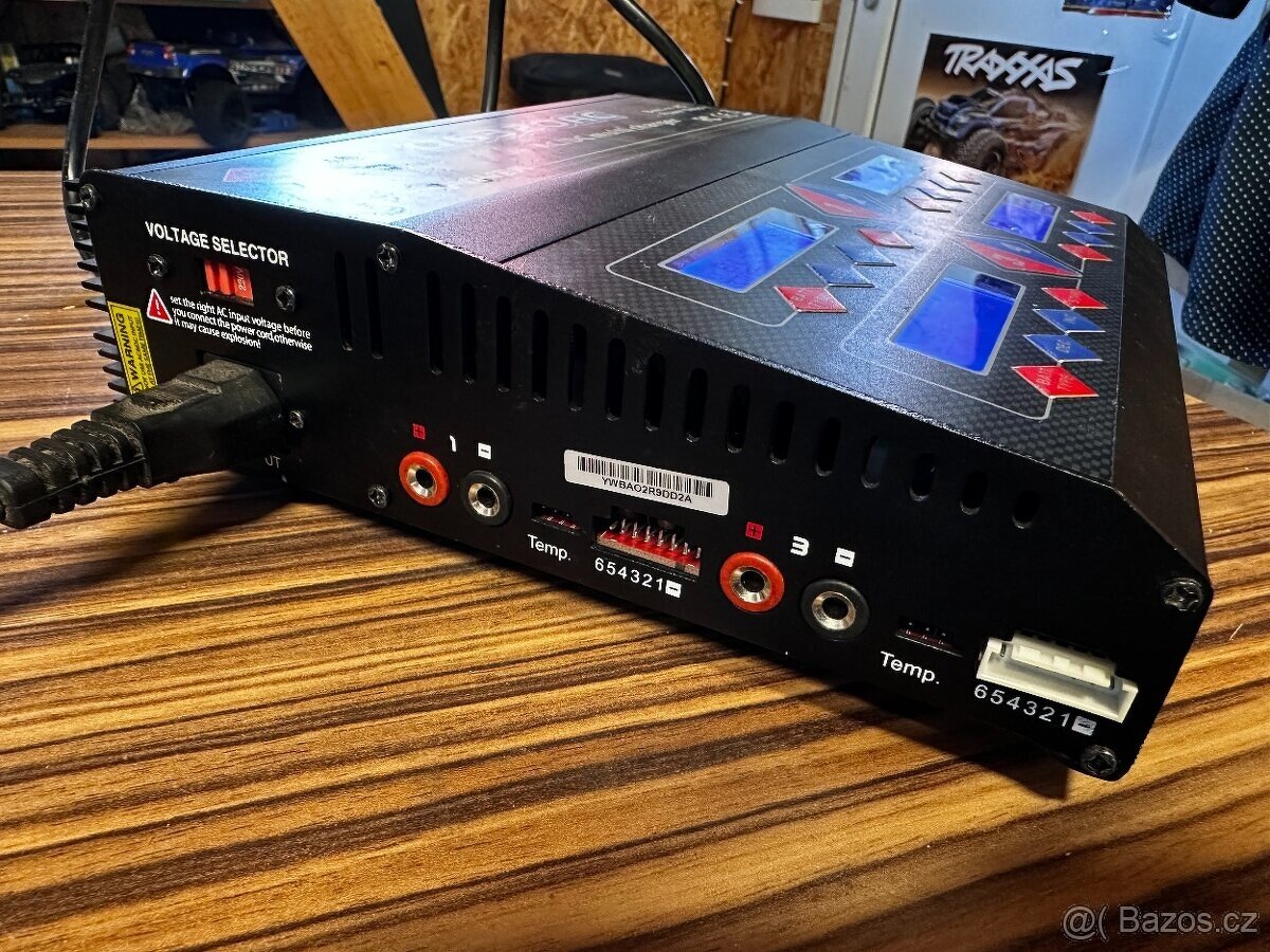 4 kanálový modelářský nabíječ - 3