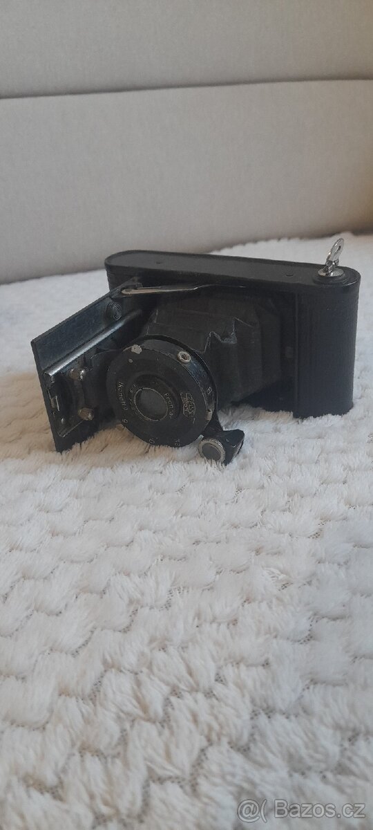 Staré fotoaparáty 6x - 3