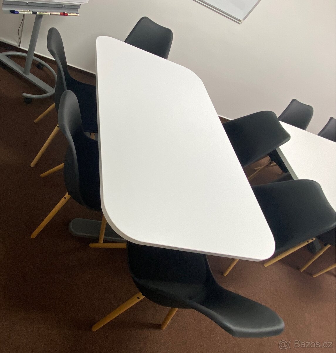 Polohovací stůl se židlemi - 3