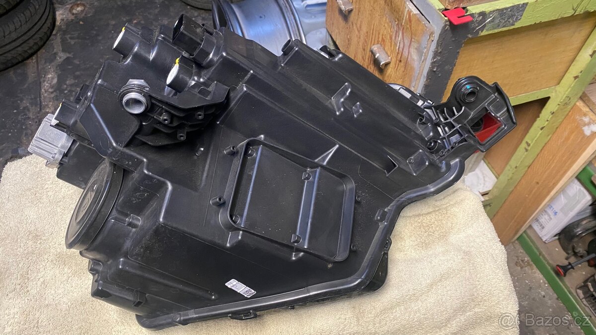 Leve přední světlo škod Karoq - 3