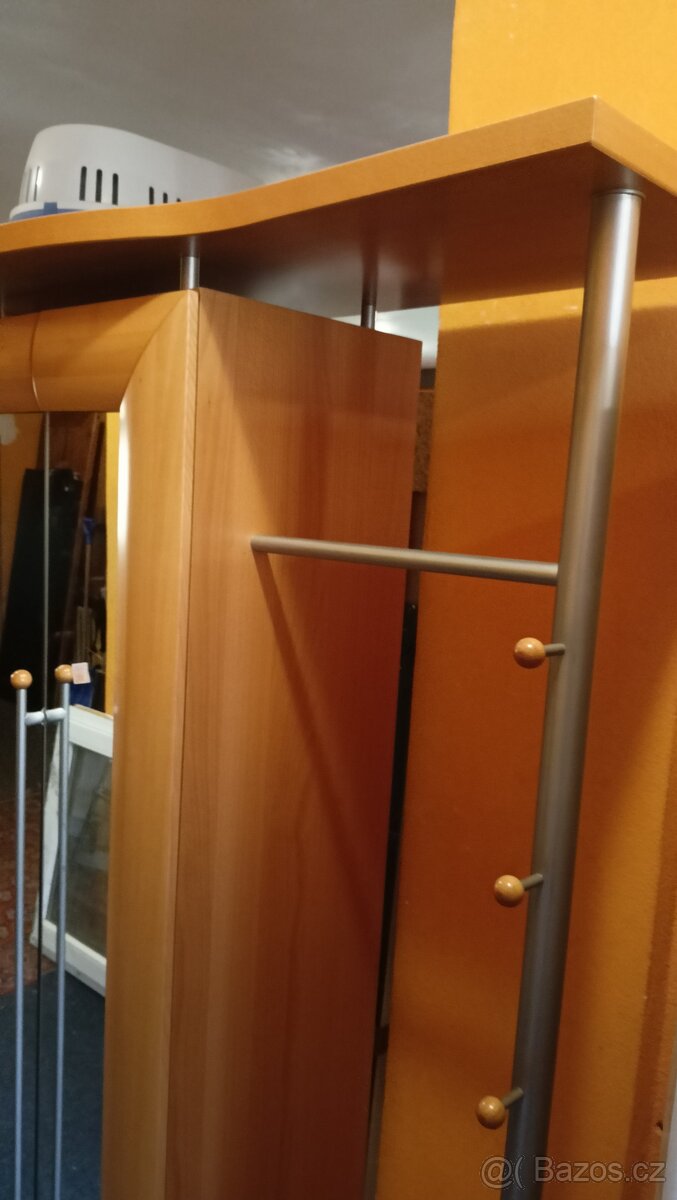 Předsíňová stěna.J 586/25. - 3