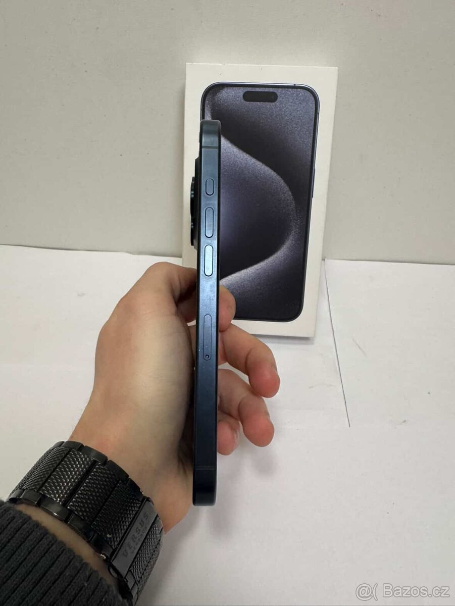 iPhone 15 Pro 256GB - 3