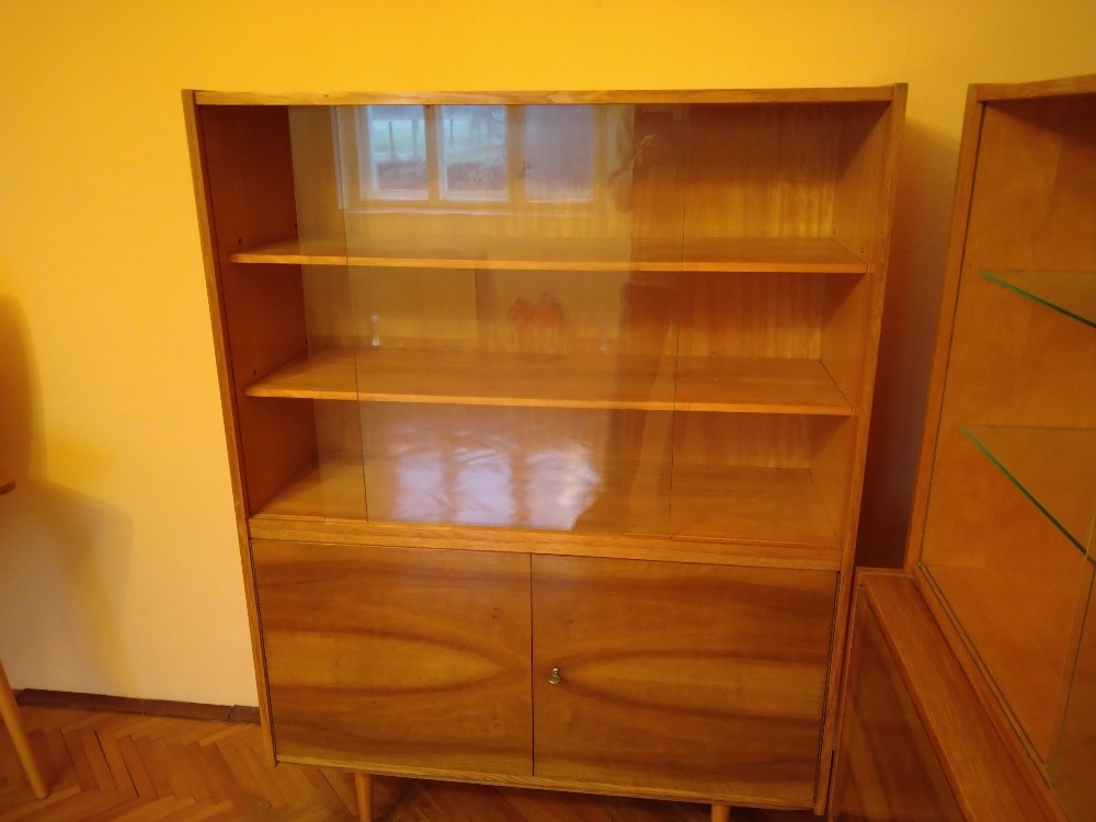 Starý nábytek do obýváku - 3