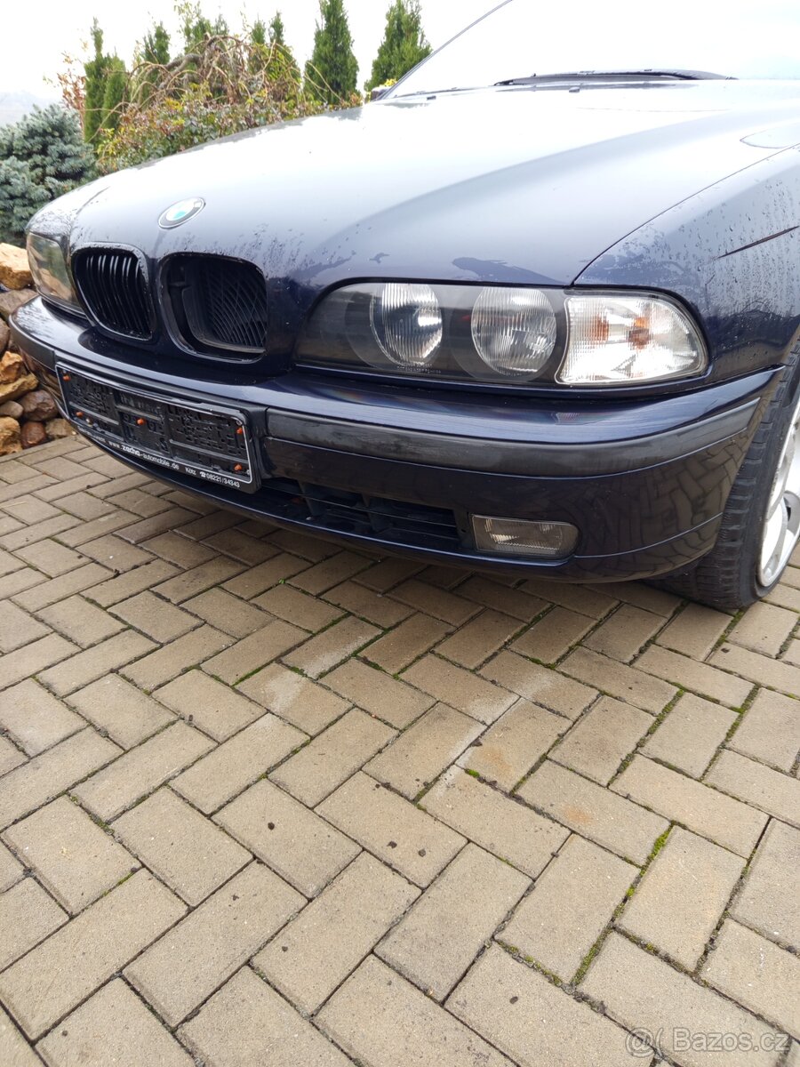 Zadni naraznik BMW E39 - 3