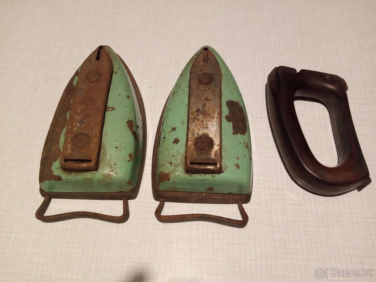 Staré žehličky - 3