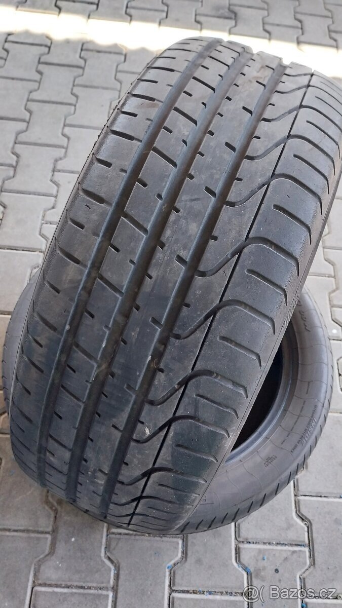 Prodám 2 x letní pneu Pirelli 235/50/19 - 3