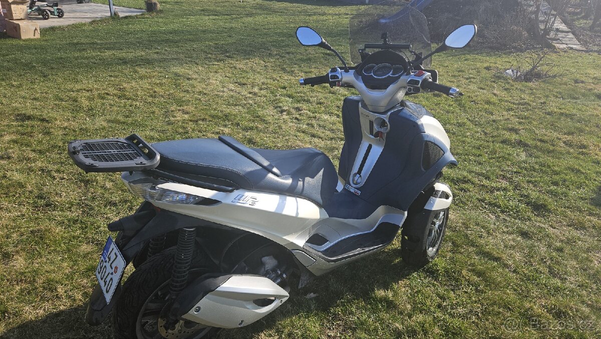 Piaggio MP3 300 Yourban - 3