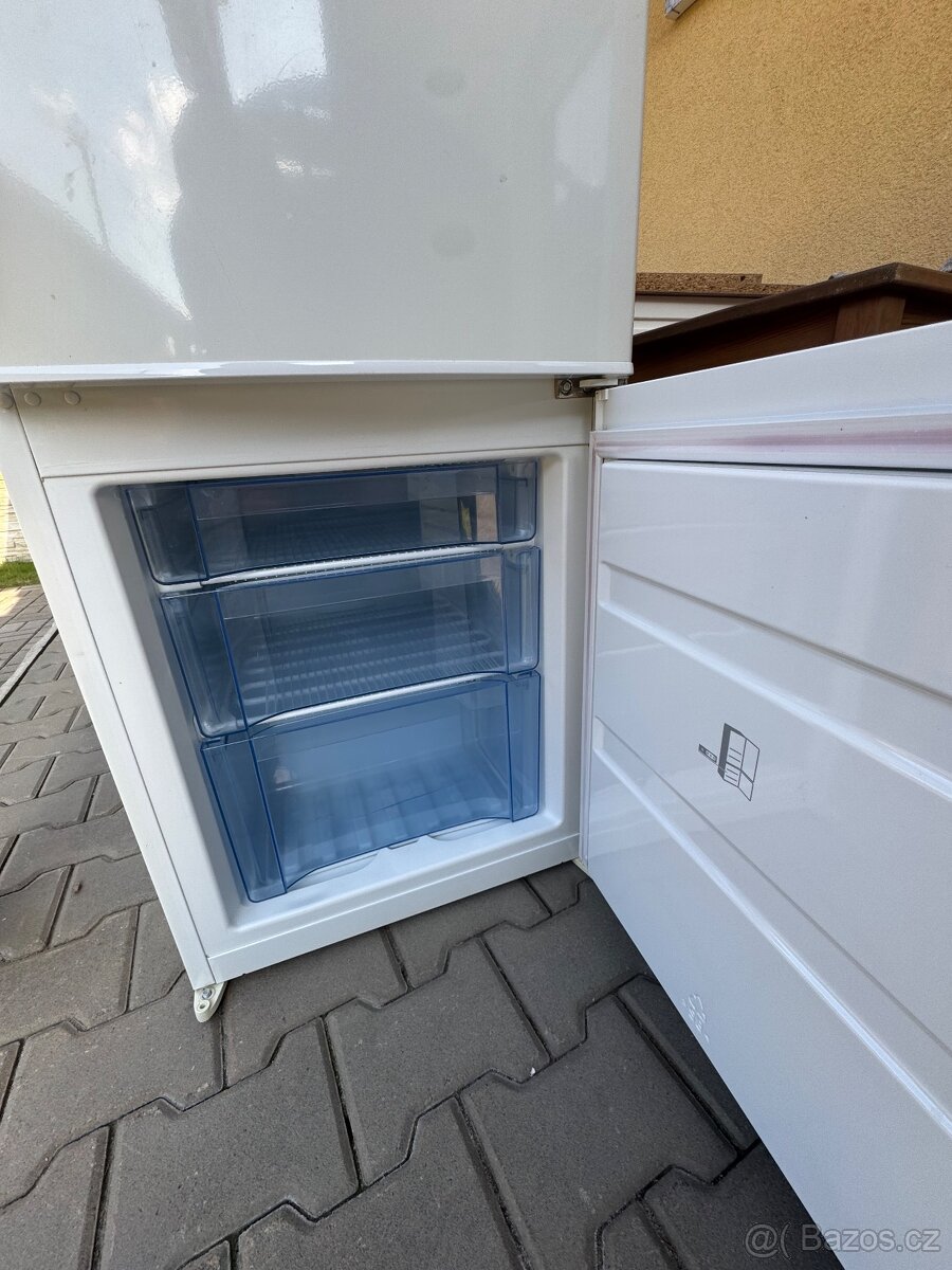 Lednice s mrazákem - 3