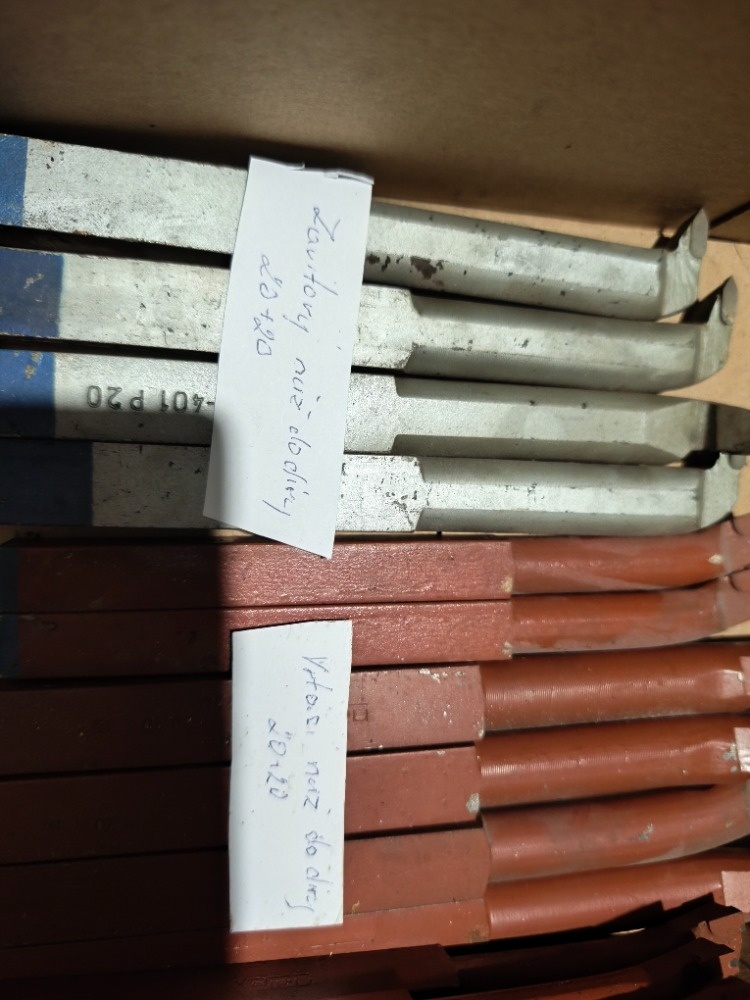 Sada vrtacích a závitových nožů pro soustruh - 3