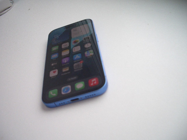 APPLE IPHONE 16 BLUE - 3