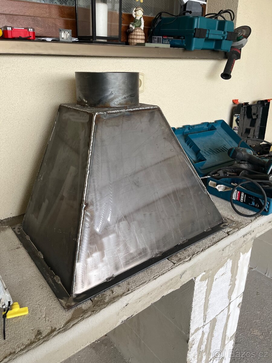 Lapač spalin na stavbu zahradního krbu - 3