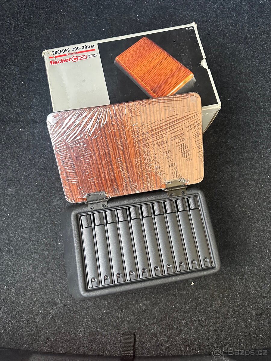 Mercedes Benz W124 Fischerbox držák na kazety nový - 3